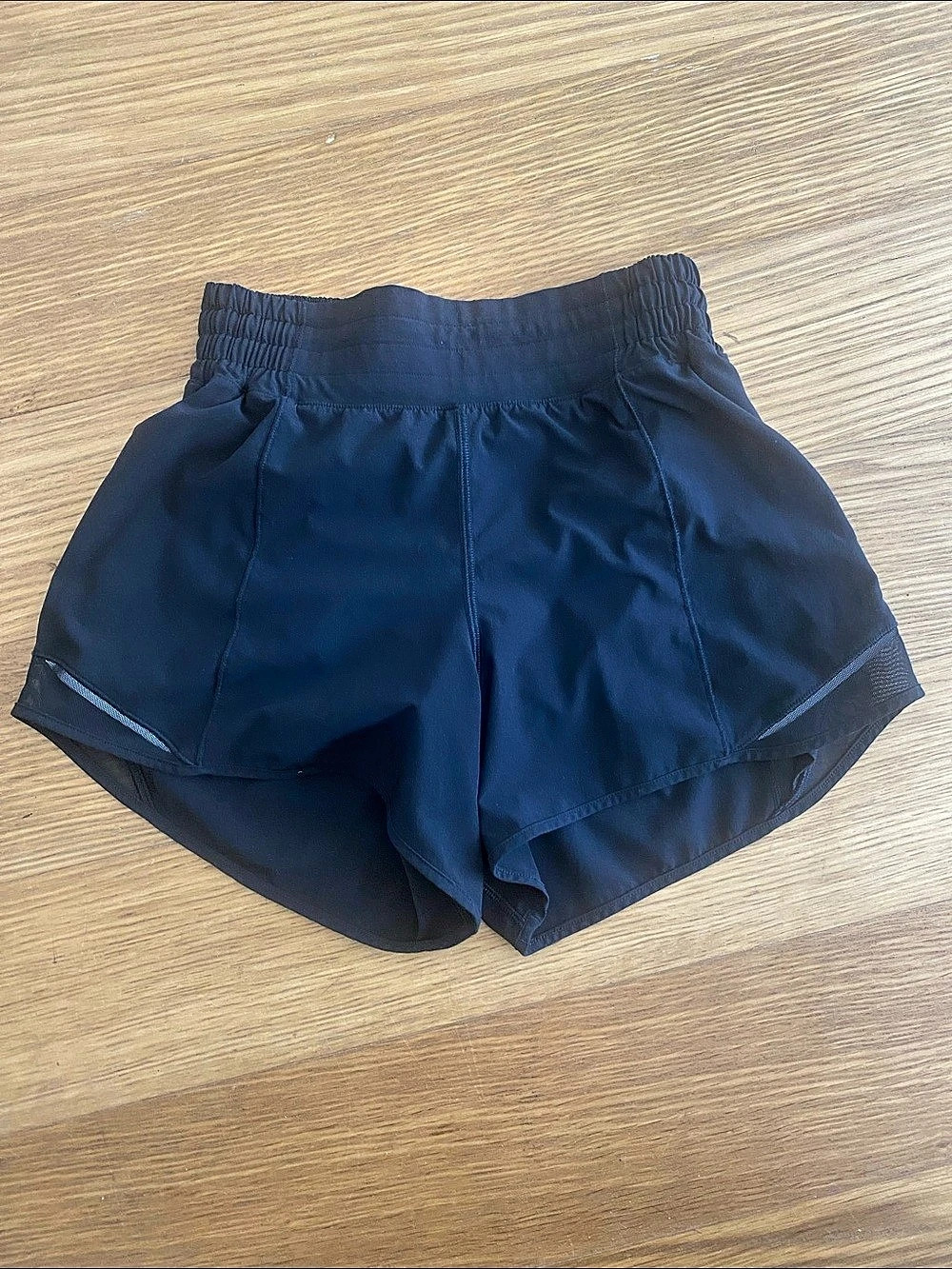 lululemon Women's Athletic Hotty Hot High-Rise Lined 4" Black Shorts Size 4